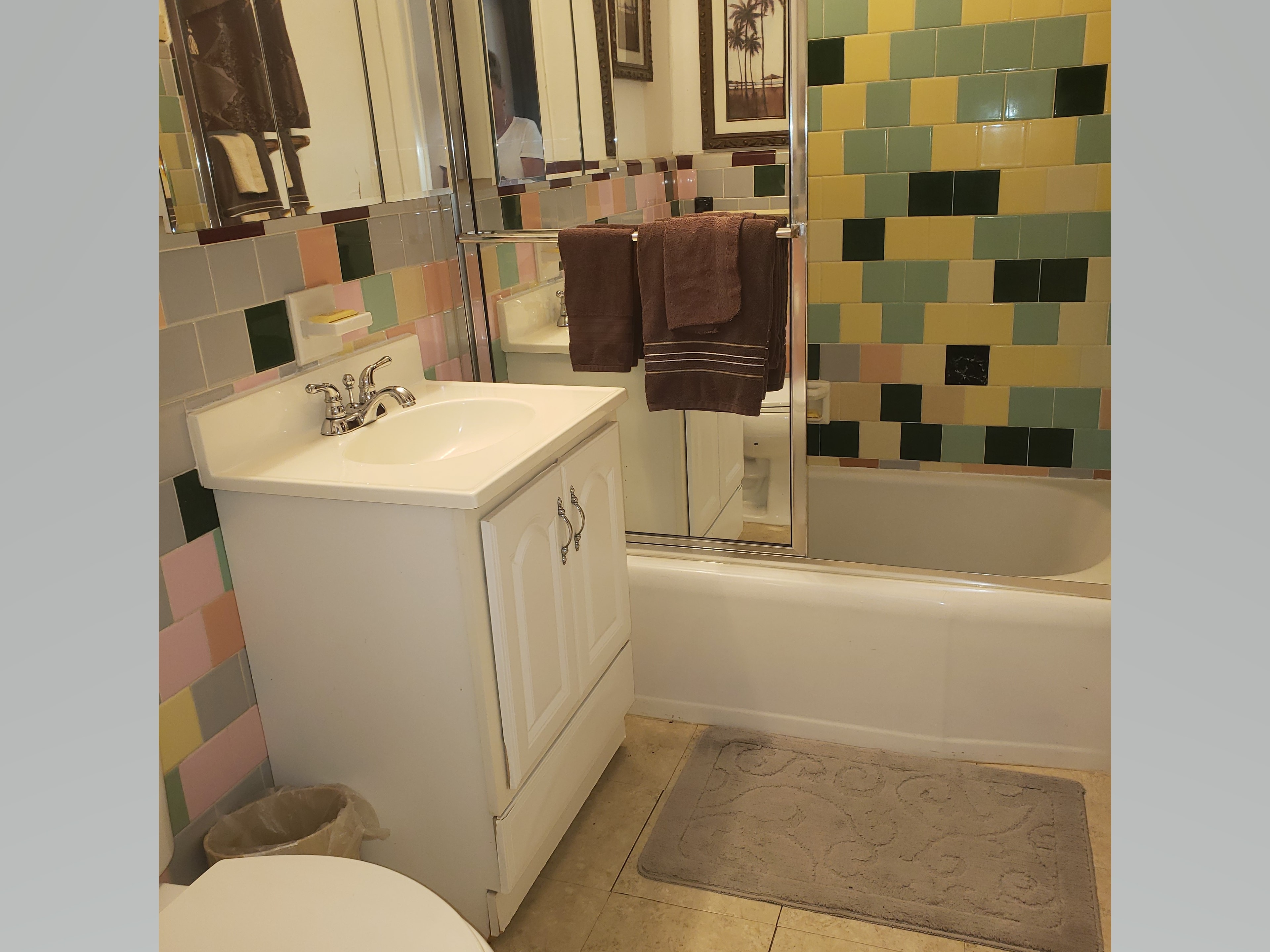 Double Cabin bathroom with tub and colorful tile
