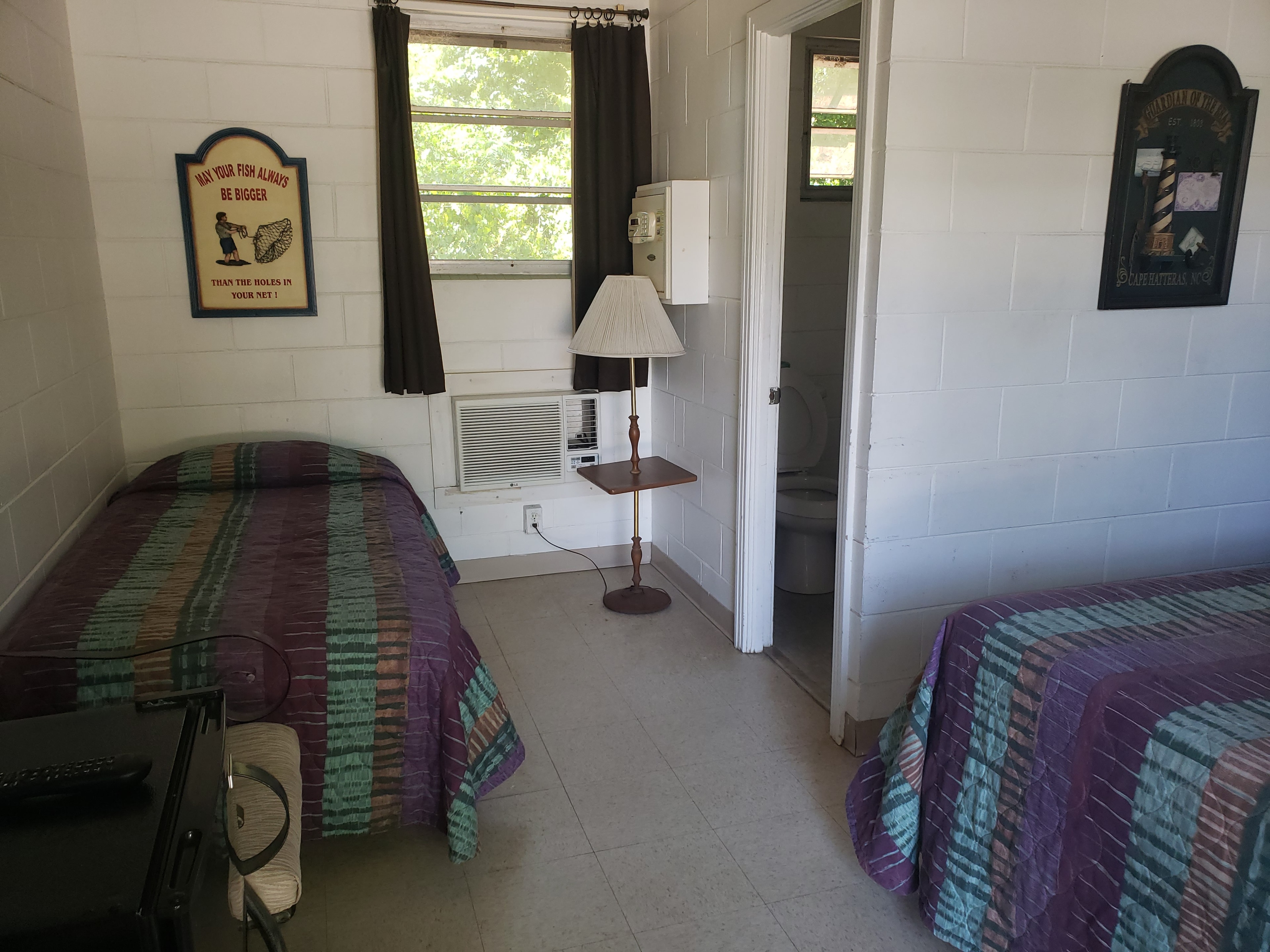 Motel Room twin beds